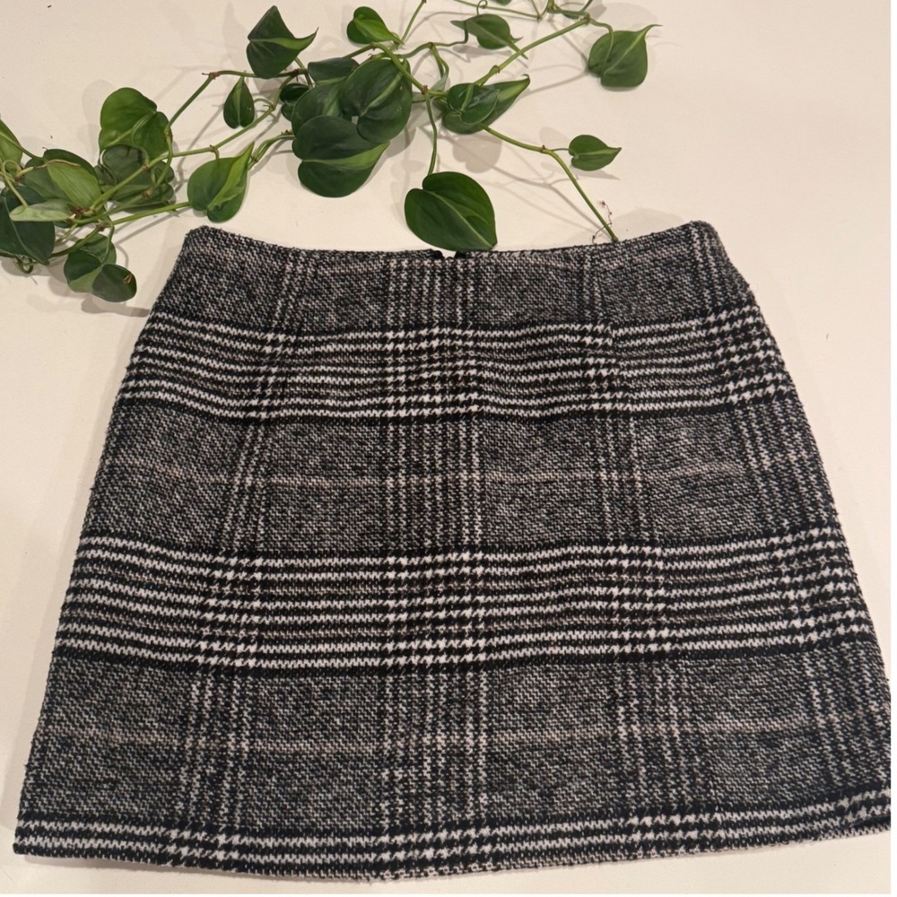 Forever 21‎ Y2K Plaid Mini Skirt Black Grey A-Line Indie Sleaze Schoolgirl Small - Picture 3 of 7